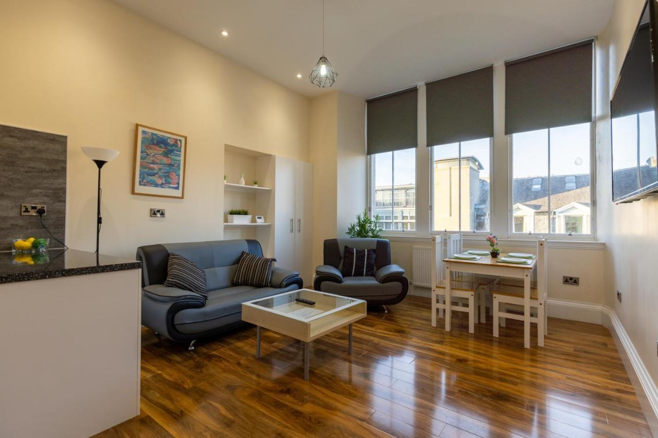 New 2 Bed Apartment With Stunning Views Of Arthur Seat Mountain إدنبرة المظهر الخارجي الصورة