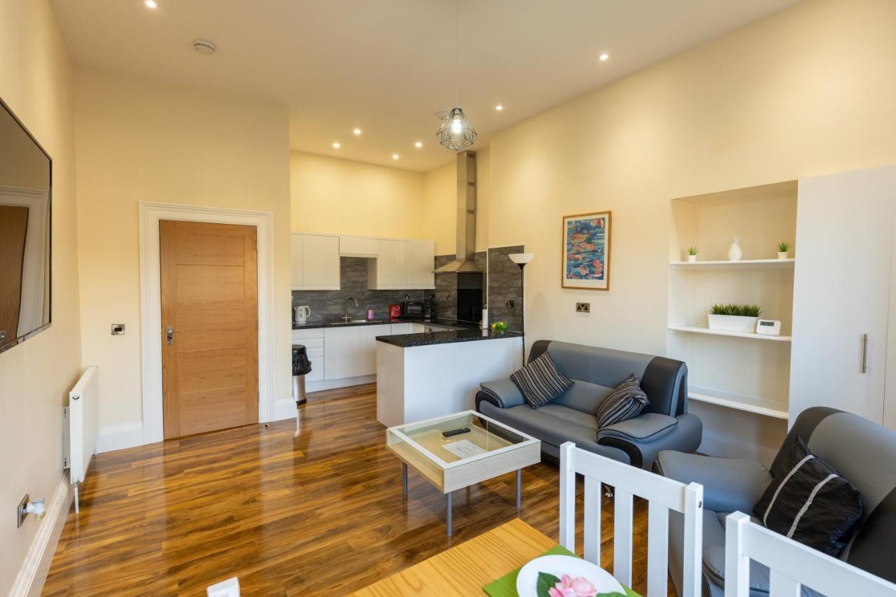 New 2 Bed Apartment With Stunning Views Of Arthur Seat Mountain إدنبرة المظهر الخارجي الصورة